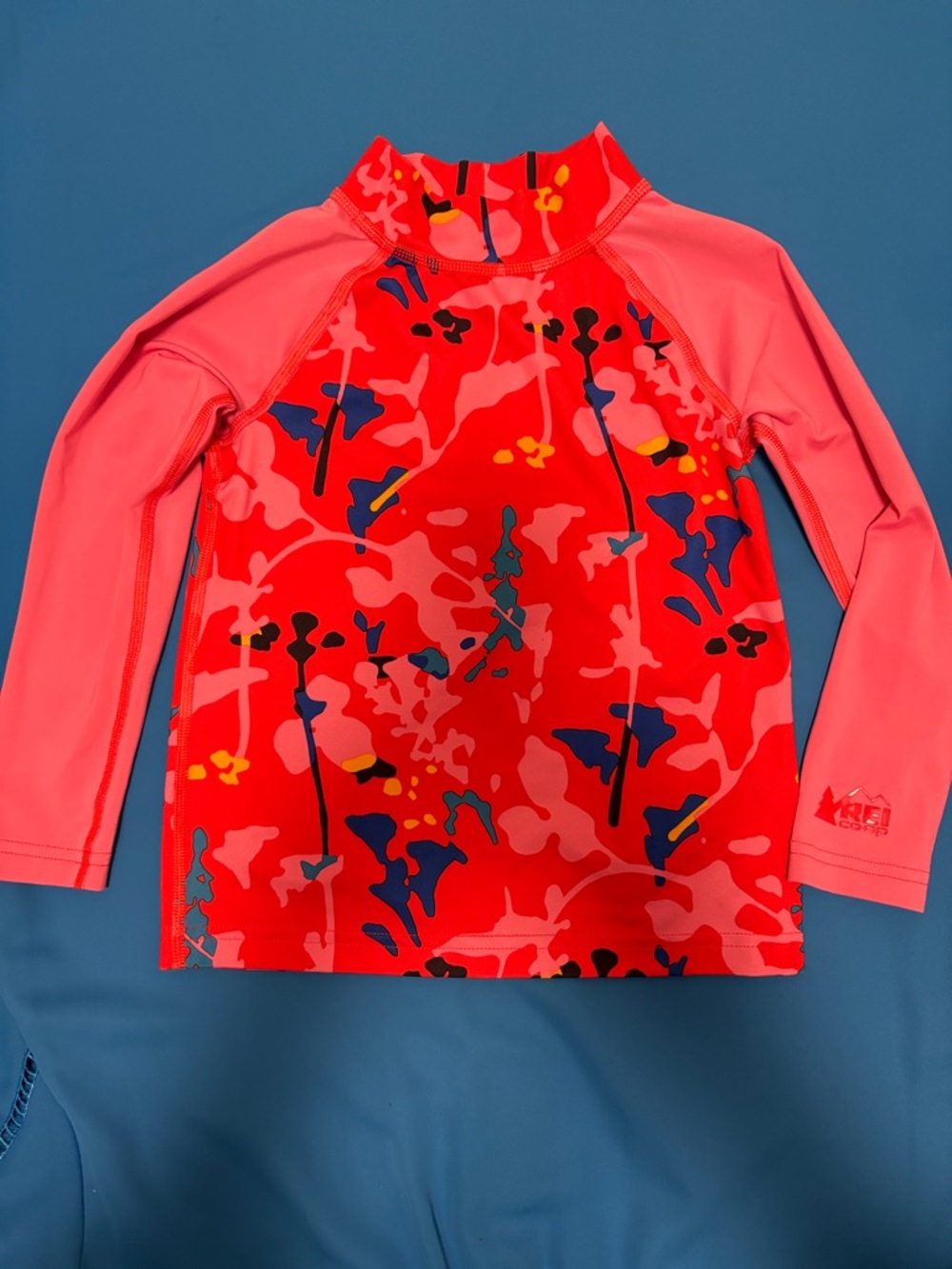 REI Kids Coral Pink Blue Black Yellow Floral Camo Print Long Sleeve Rash Guard 4